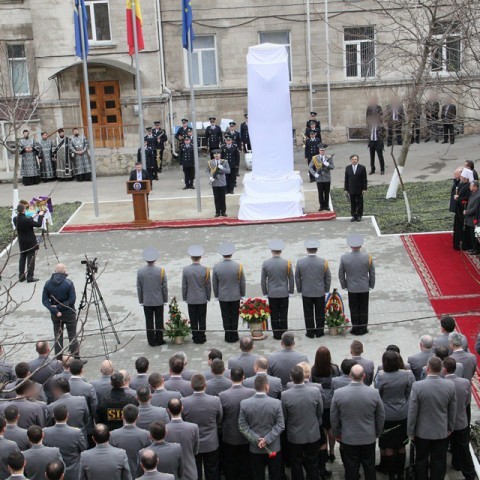 La Chișinău a fost inaugurat un Monument dedicat eroilor securităţii de stat