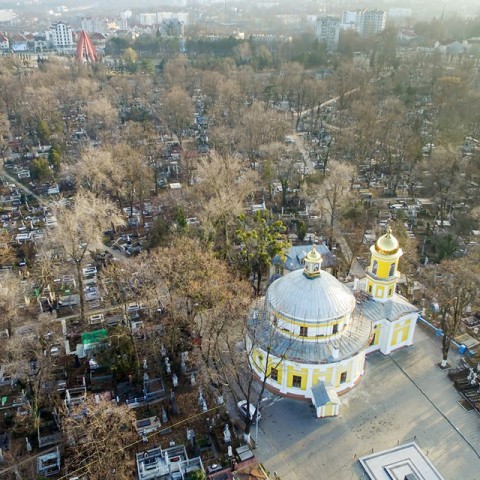 Какие еще старые кладбища Кишинева оказались под угрозой чистки